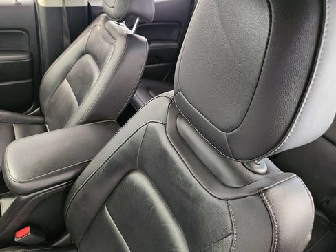 Used 2017 GMC Canyon SLT w/ Trailering Package RWD image 24