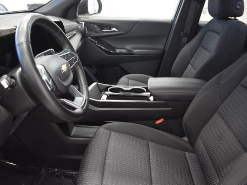 Used 2025 Chevrolet Equinox LT AWD/4WD image 22