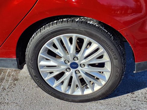 Used 2018 Ford Focus Titanium image 26