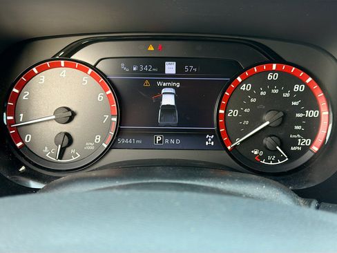 Used 2022 Nissan Frontier PRO-4X w/ Technology Package image 37