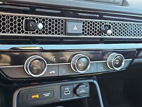 Used 2023 Honda Civic Sport image 15