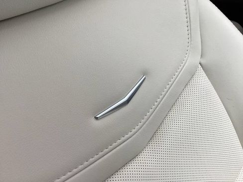 Used 2025 Cadillac XT5 Premium Luxury w/ LPO, Floor Liner Package AWD/4WD image 19