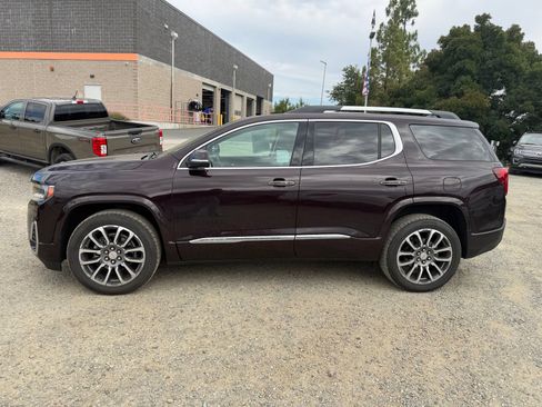 Used 2021 GMC Acadia Denali w/ Denali Ultimate Package AWD/4WD image 2