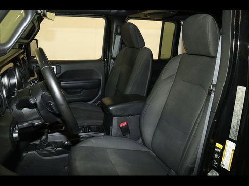 Used 2022 Jeep Wrangler Unlimited Sport w/ Sun And Sound Package AWD/4WD image 21