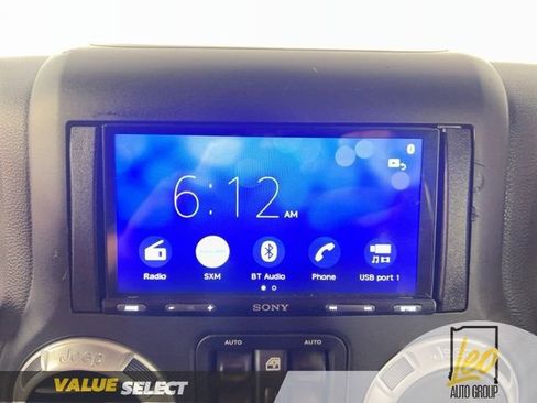 Used 2015 Jeep Wrangler Unlimited Sahara AWD/4WD image 20