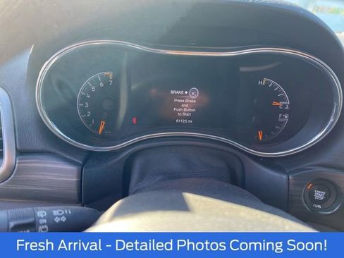 Used 2019 Jeep Grand Cherokee Altitude AWD/4WD image 9