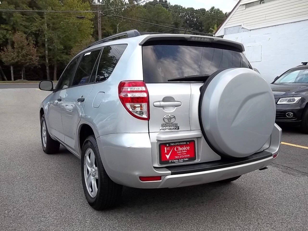 Used 2011 Toyota RAV4 4WD w/ Base L4 Extra Value Pkg image 3