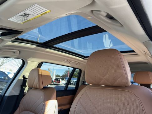 Used 2024 BMW X7 xDrive40i w/ Executive Package image 24
