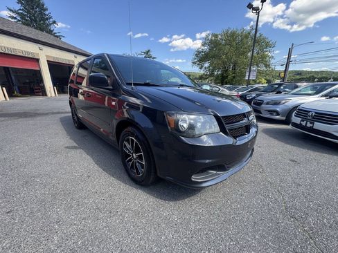 Used 2014 Dodge Grand Caravan SE FWD image 9