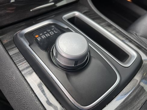 Used 2022 Chrysler 300 Touring image 27