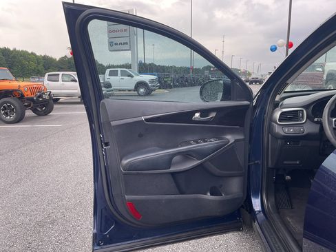 Used 2019 Kia Sorento FWD V6 image 20