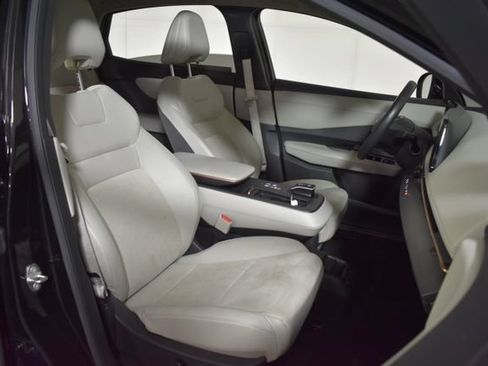 Certified 2024 Nissan Ariya AWD image 37