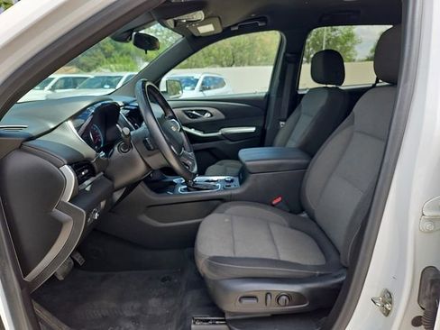 Used 2023 Chevrolet Traverse LT AWD/4WD image 15