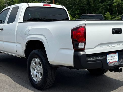 Used 2022 Toyota Tacoma SR RWD image 7