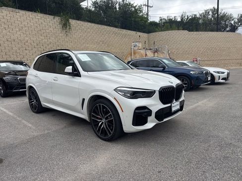 Used 2023 BMW X5 sDrive40i w/ M Sport Package RWD image 2