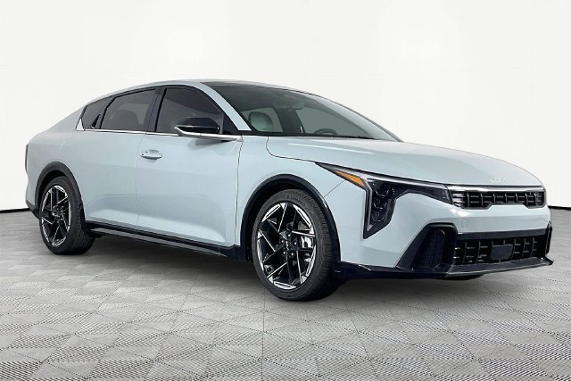 New 2027 Kia K4 GT-Line Turbo w/ GT-Line Sunroof Package FWD image 3