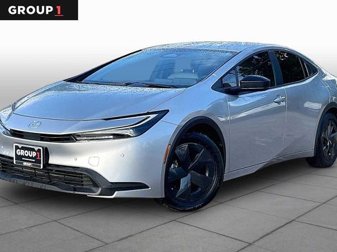 Used 2026 Toyota Prius LE FWD image 1
