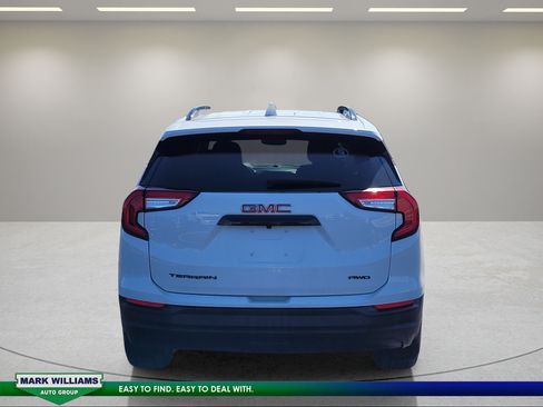 Used 2022 GMC Terrain SLE w/ Driver Convenience Package AWD/4WD image 5