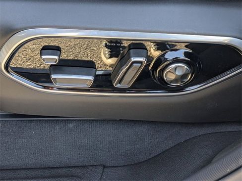 New 2025 Jeep Grand Cherokee Overland image 14