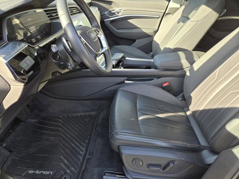 Used 2022 Audi e-tron Premium image 13
