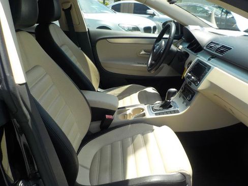 Used 2012 Volkswagen CC Lux image 25