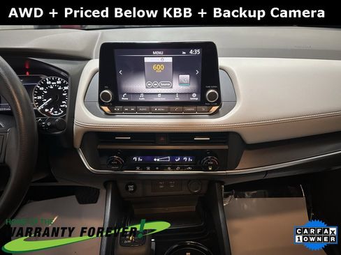 Used 2024 Nissan Rogue SV image 15