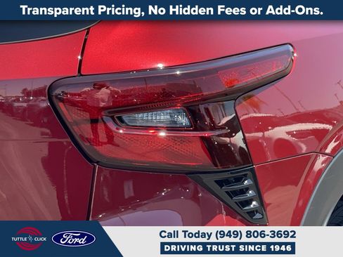 Used 2025 Chevrolet Trax RS w/ Sunroof Package FWD image 9