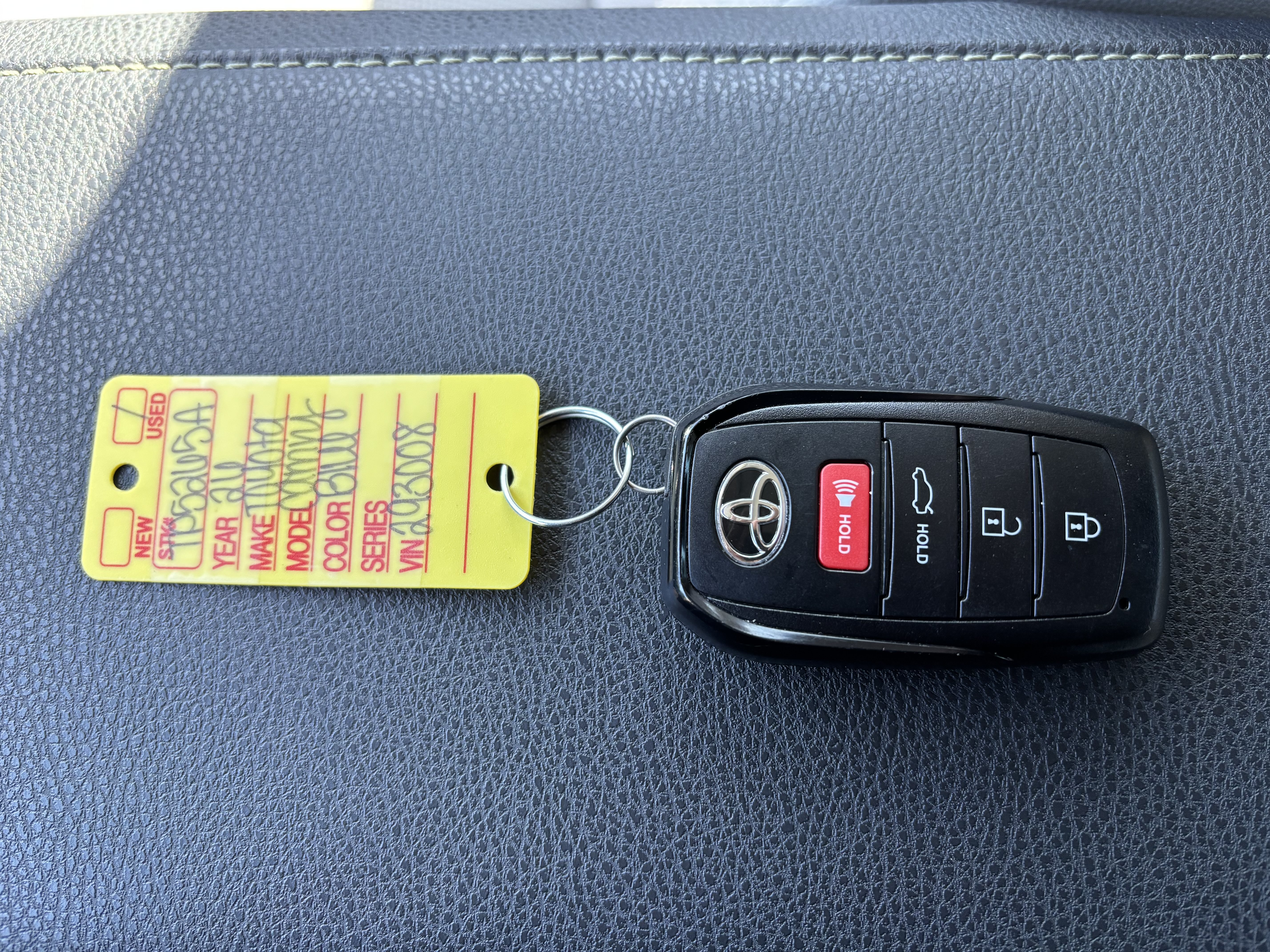 Used 2026 Toyota Camry XLE w/ Premium Plus Package FWD image 31
