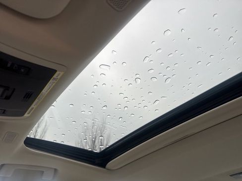 Certified 2025 Lexus ES 300h w/ Accessory Package (Z2) image 29