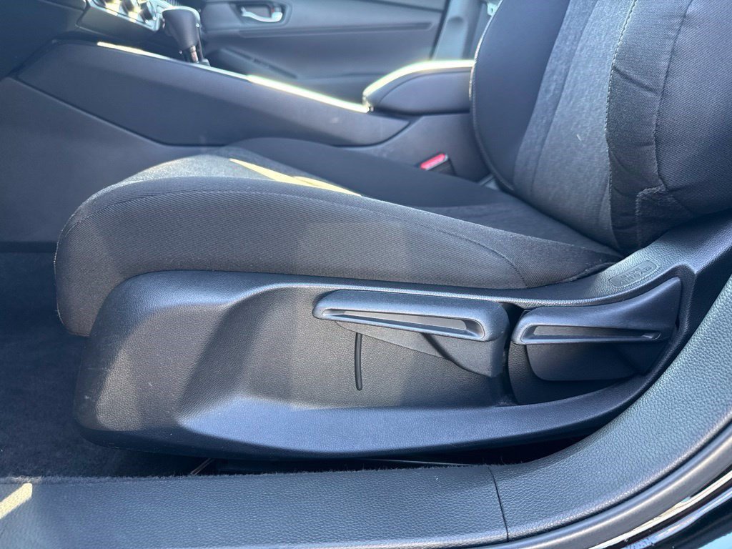 Certified 2025 Honda Accord LX image 19
