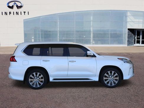 Used 2017 Lexus LX 570 4WD w/ Luxury Package image 53
