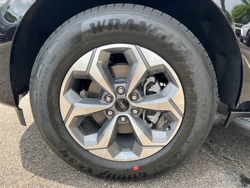 New 2027 Ford Expedition Max Active RWD image 12