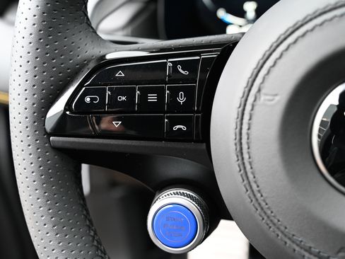 New 2026 Maserati Grecale Modena image 18