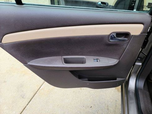 Used 2010 Chevrolet Malibu LS FWD image 15