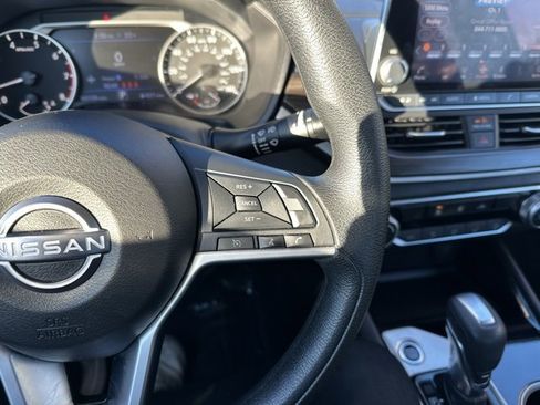 Used 2024 Nissan Altima 2.5 SV image 26