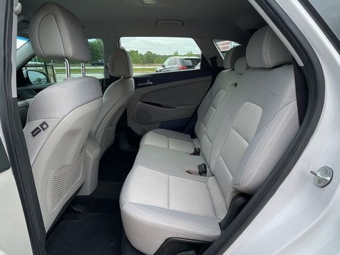 Used 2017 Hyundai Tucson SE image 32