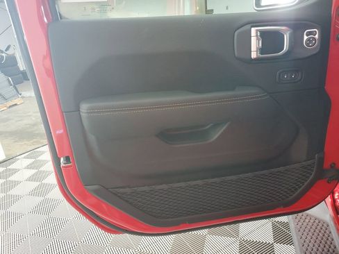 New 2025 Jeep Wrangler Sahara image 25