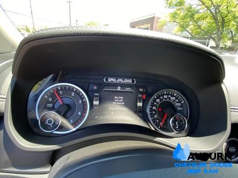 Used 2024 RAM 2500 Laramie w/ Safety Group AWD/4WD image 35