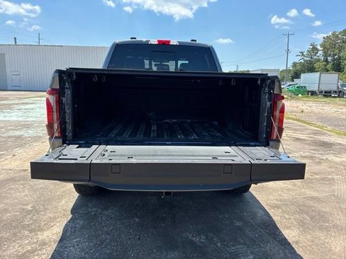 Used 2025 Ford F150 Platinum w/ FX4 Off-Road Package AWD/4WD image 18