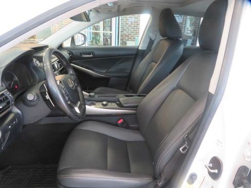 Used 2018 Lexus IS 300 w/ Accessory Package 2 RWD image 15