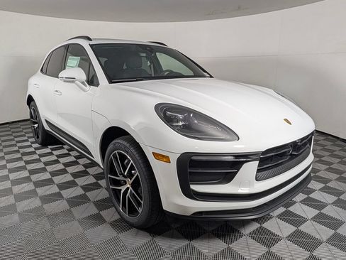 New 2026 Porsche Macan AWD/4WD image 9