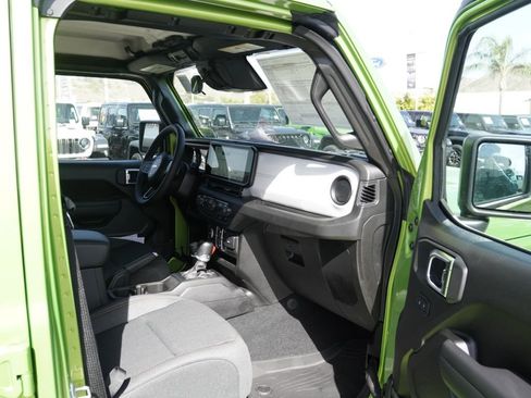 New 2026 Jeep Gladiator Sport AWD/4WD image 23