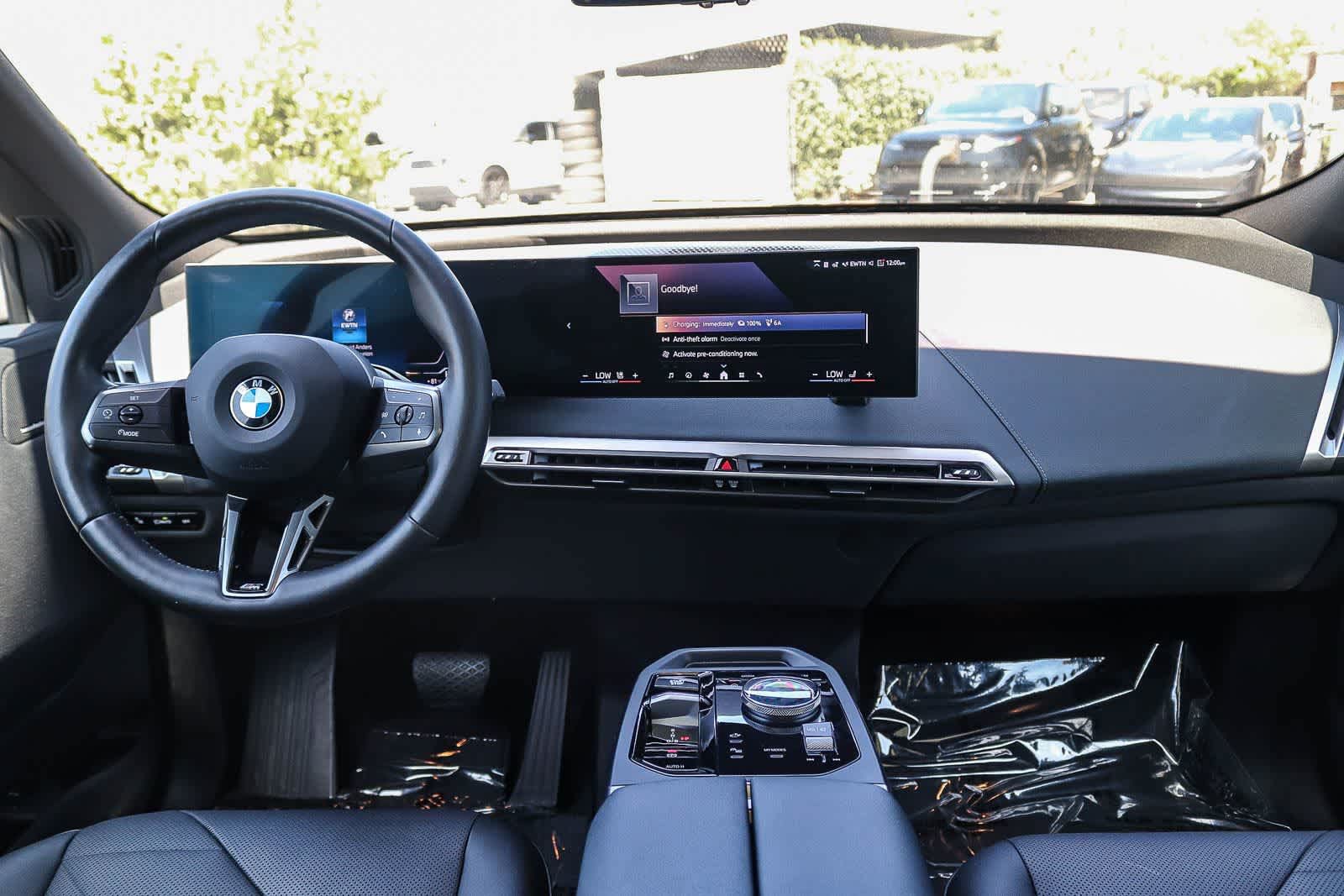 Used 2025 BMW iX xDrive50 w/ Premium Package AWD/4WD image 12