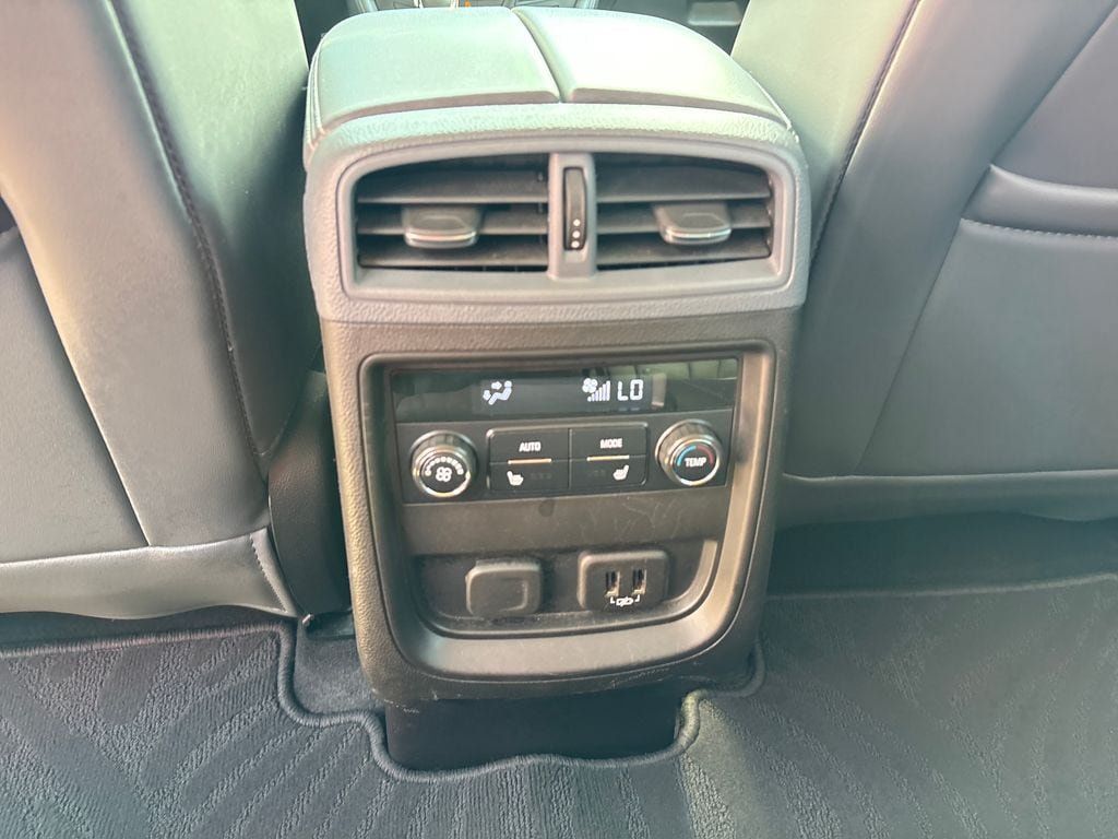 Used 2019 Buick Envision Essence w/ LPO, Interior Luxury Package FWD image 39