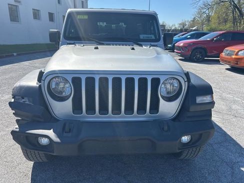 Used 2022 Jeep Wrangler Unlimited Sport image 9