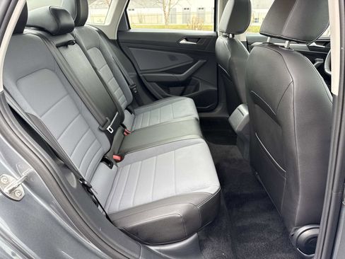 Used 2025 Volkswagen Jetta SE w/ Sunroof Package image 20