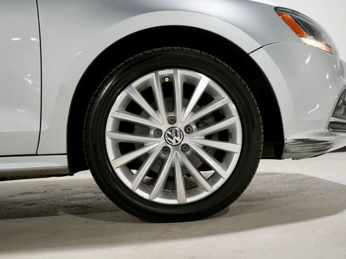 Used 2016 Volkswagen Jetta SEL image 33