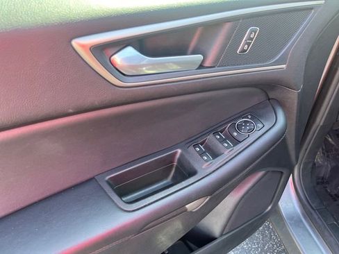 Used 2024 Ford Edge SEL image 13