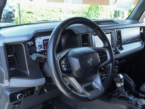 Used 2023 Ford Bronco Big Bend w/ Sasquatch Package AWD/4WD image 19