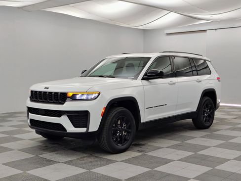 New 2026 Jeep Grand Cherokee L 4WD image 7